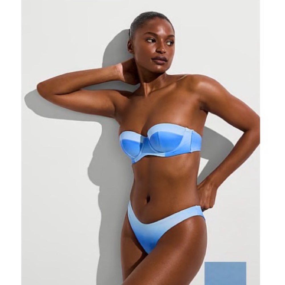 NWT Victoria's Secret Bikini Top 32D